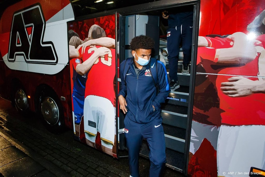 Zorgen bij spelersvakbonden om 'lekkende' voetbalbubbel