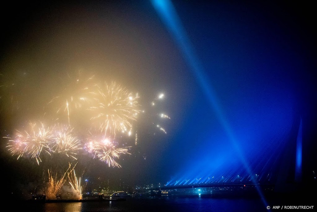 Lichtspektakel moet afgelaste vuurwerkshows Rotterdam vervangen