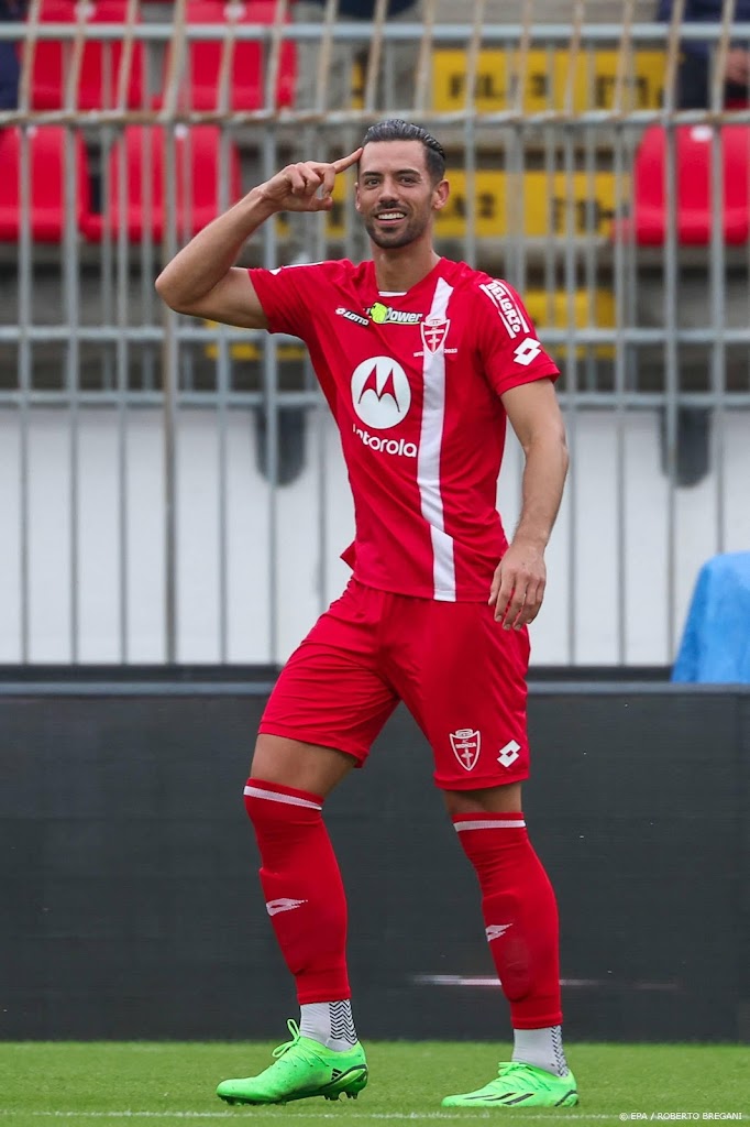 Arsenal-voetballer Marí gewond bij grote steekpartij in Italië