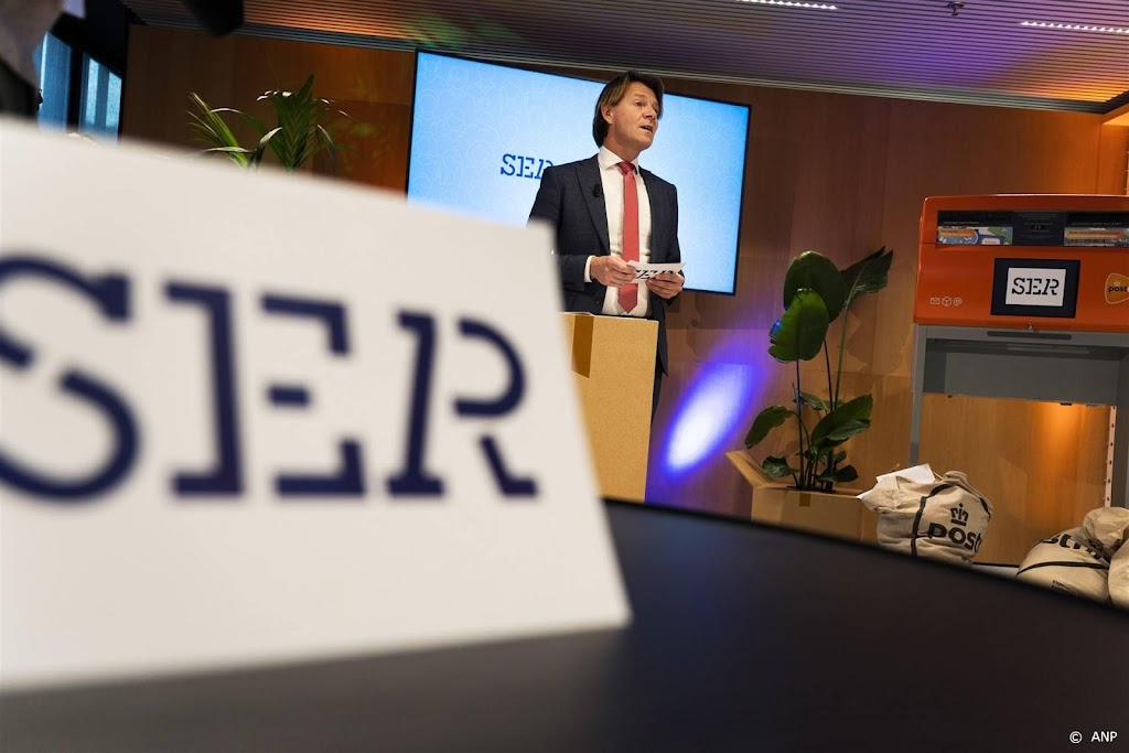SER roept grote bedrijven op snel man-vrouwverhouding te melden