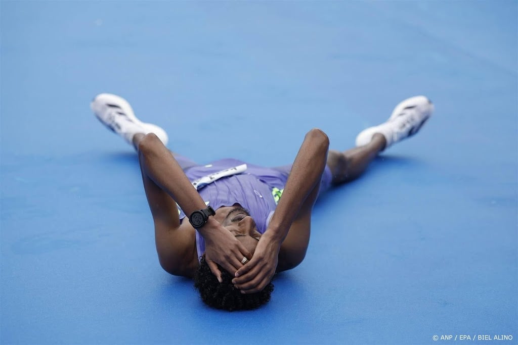 Ethiopiër Kejelcha verbetert wereldrecord op halve marathon