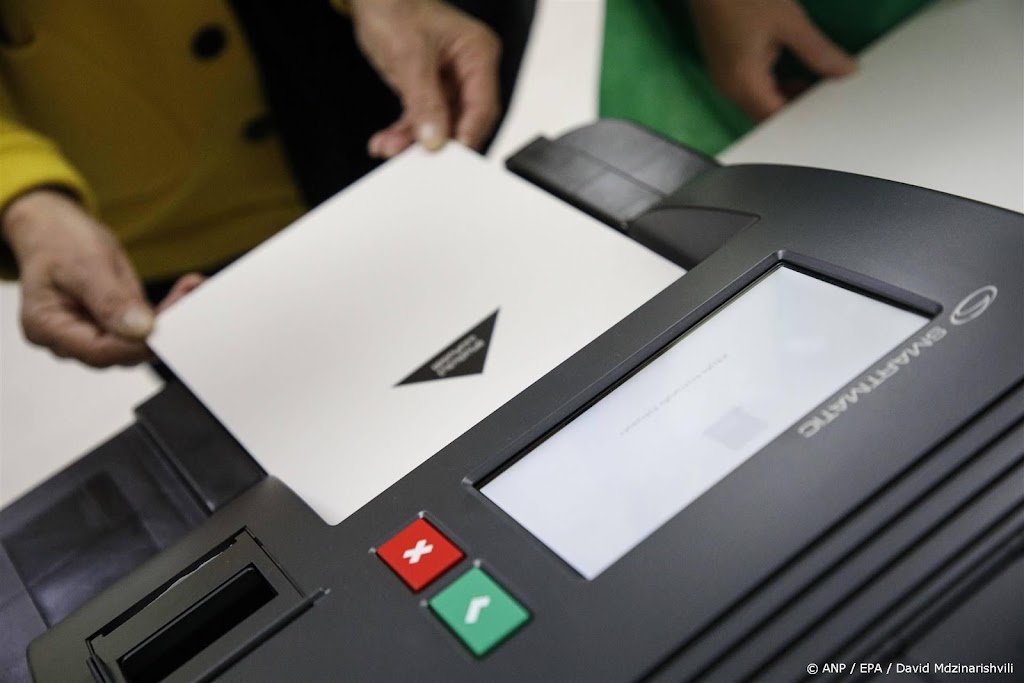 Oppositiepartij Georgië neemt zetels niet in om verkiezingsfraude