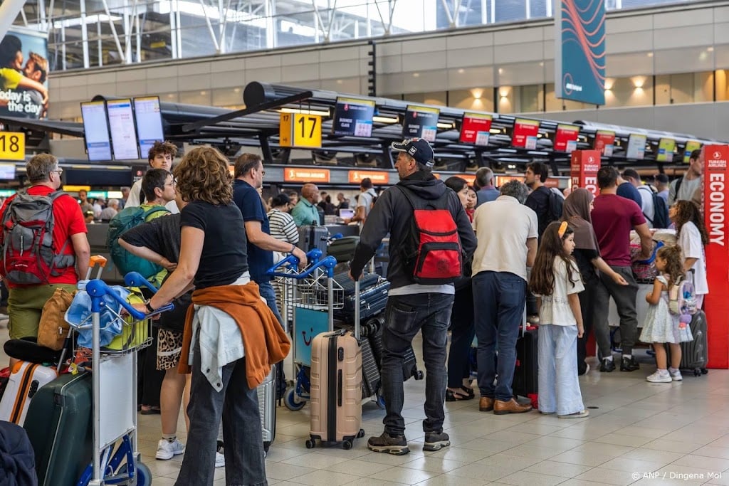 ING verwacht dat mensen wereldwijd volgend jaar vaker vliegen