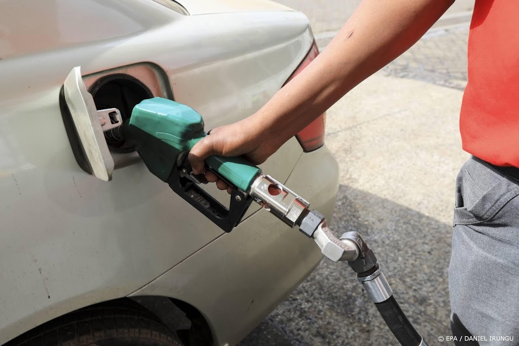 Nederland ondanks daling olieprijzen nog niet van dure benzine af
