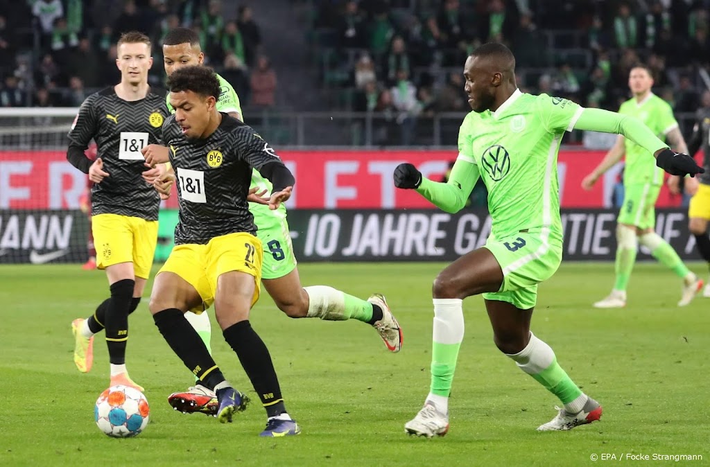 Malen maakt derde treffer in drie duels voor winnend Dortmund