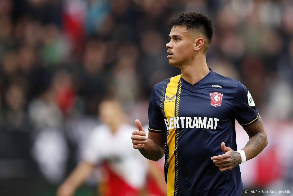 Hilgers voor twee duels geschorst na rode kaart tegen PSV