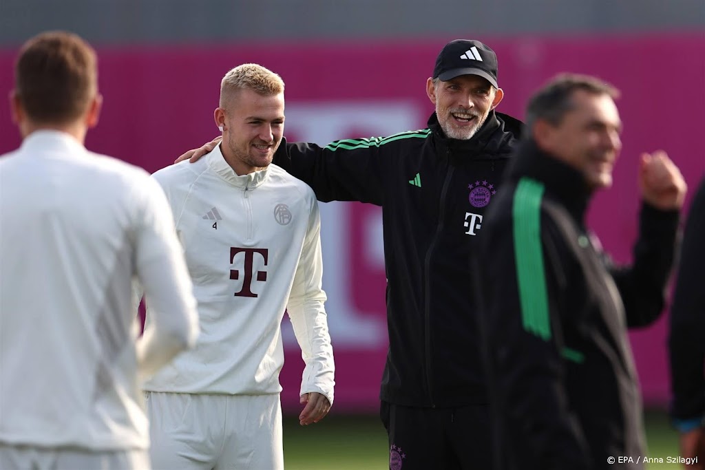 De Ligt na knieblessure terug op trainingsveld Bayern