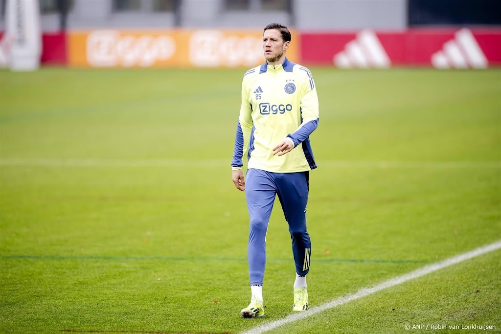 Ajax zonder Weghorst naar Spanje voor Europa League-duel