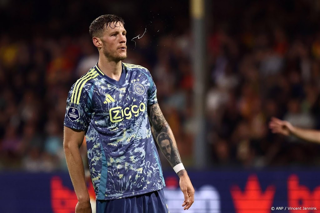 Ajax-trainer Farioli hoopt nog op komst grieperige Weghorst