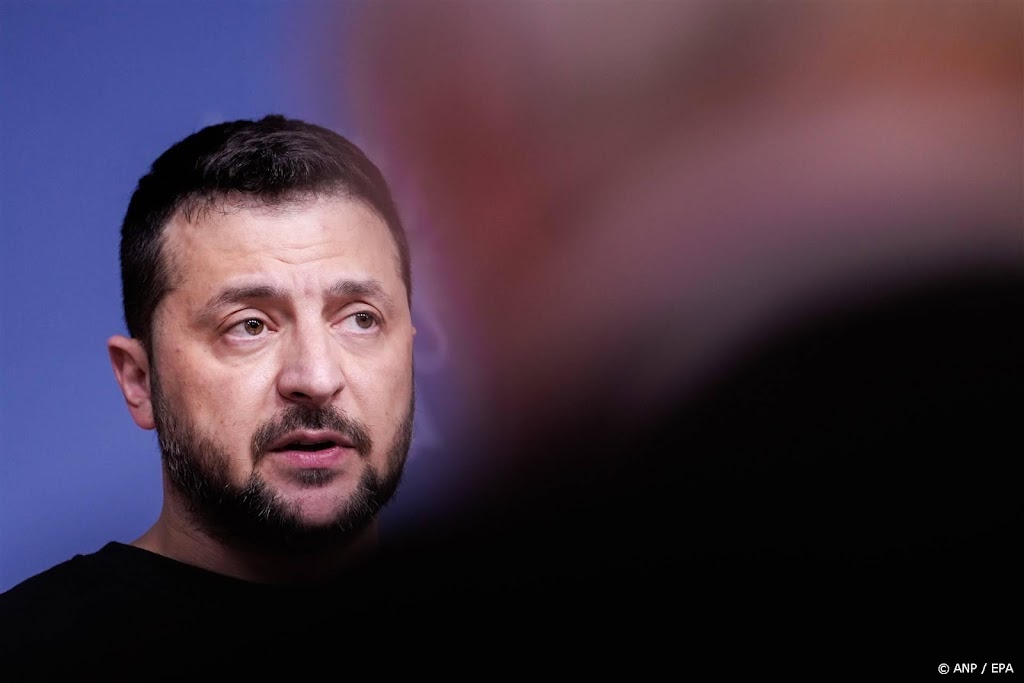 Zelensky: Rusland beschoot met burgers gevuld station in Cherson