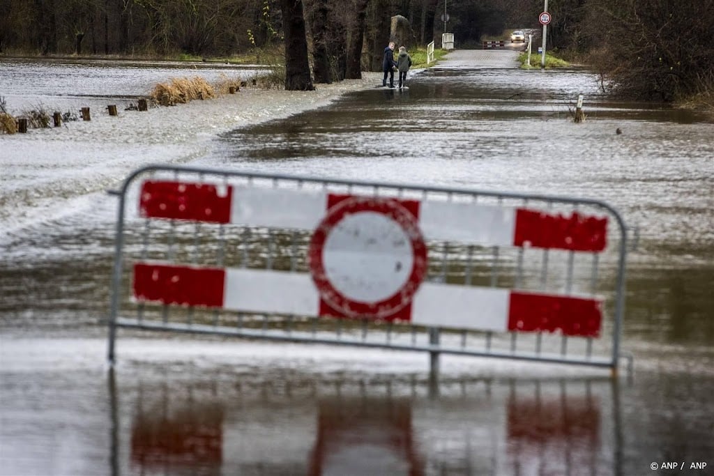 Lichtjeswandeling in Zwolle afgelast vanwege wateroverlast
