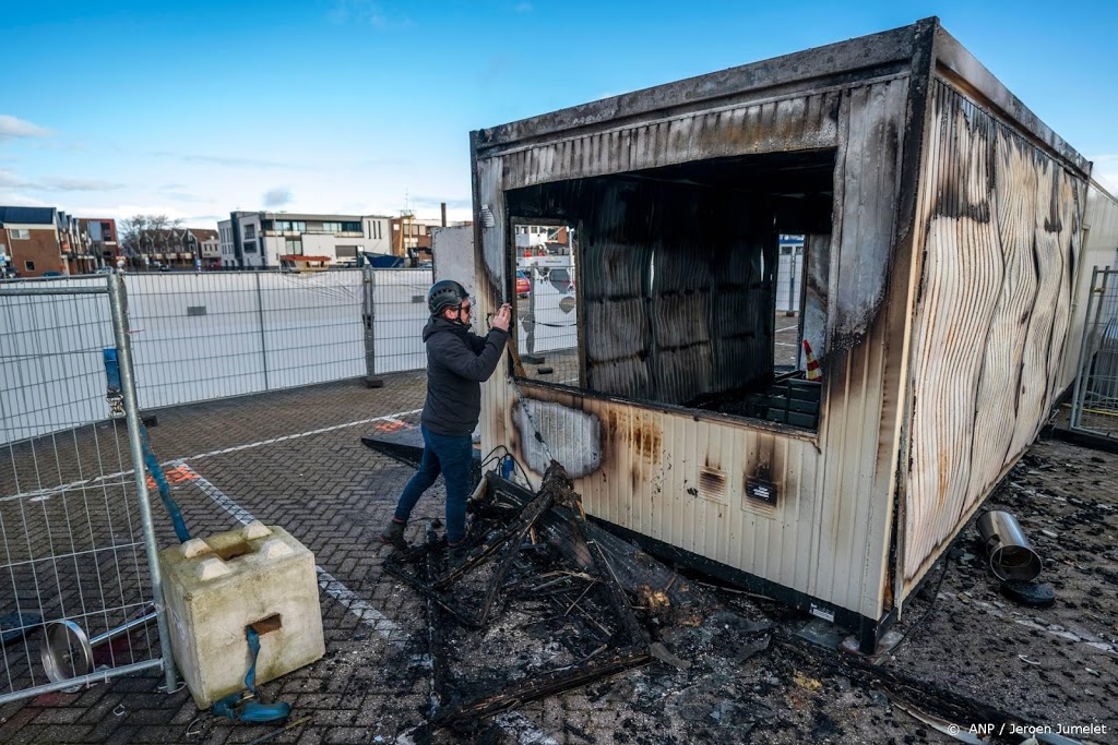 Gemeenteraad Urk debatteert over rellen tegen de avondklok