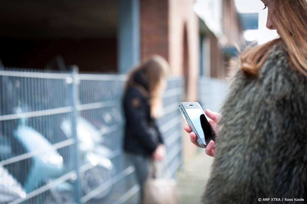 Merendeel jongeren kan moeilijk stoppen met sociale media