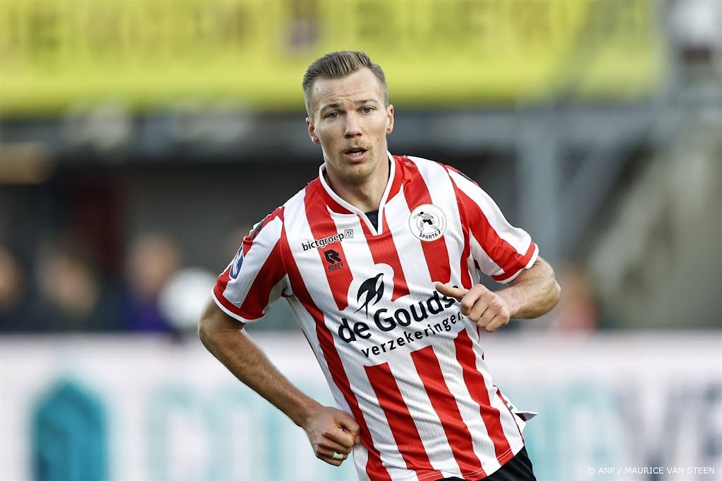Middenvelder Verschueren verlaat Sparta voor FC Twente 