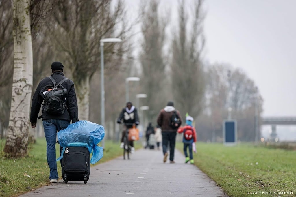 Rekenkamer: vluchtelingen te weinig aan het werk, keuzes nodig