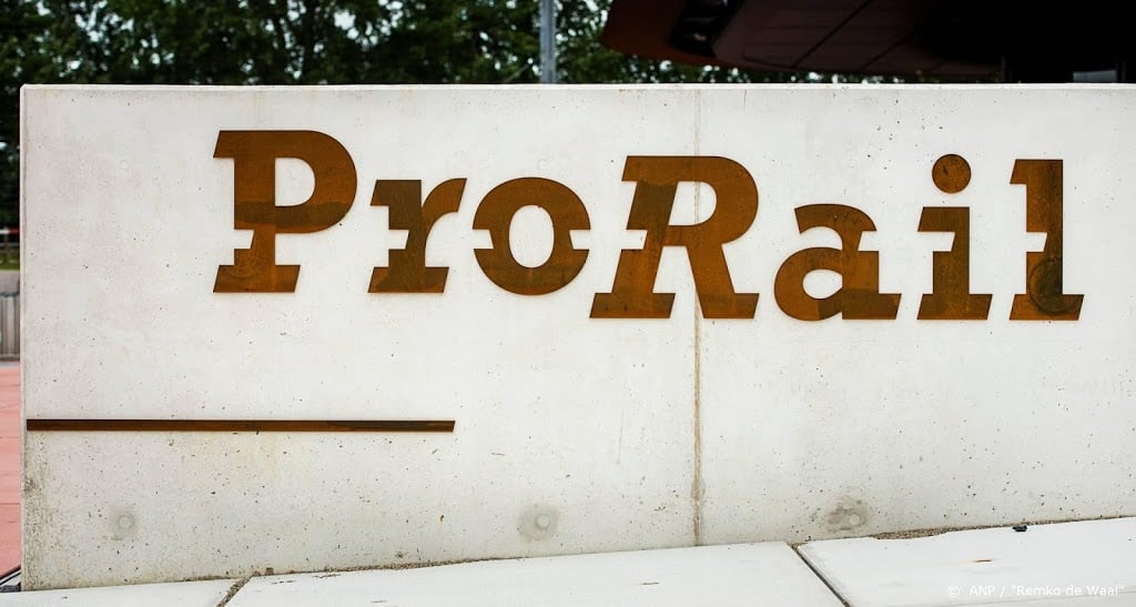 ProRail: neem reizigerstreinen op in Green Deal