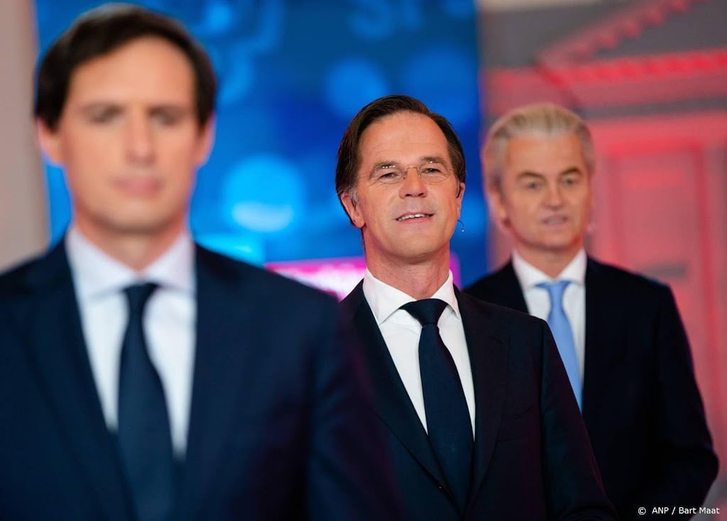 Toeslagenouder tegen Rutte in RTL-debat: waarom kan u blijven?