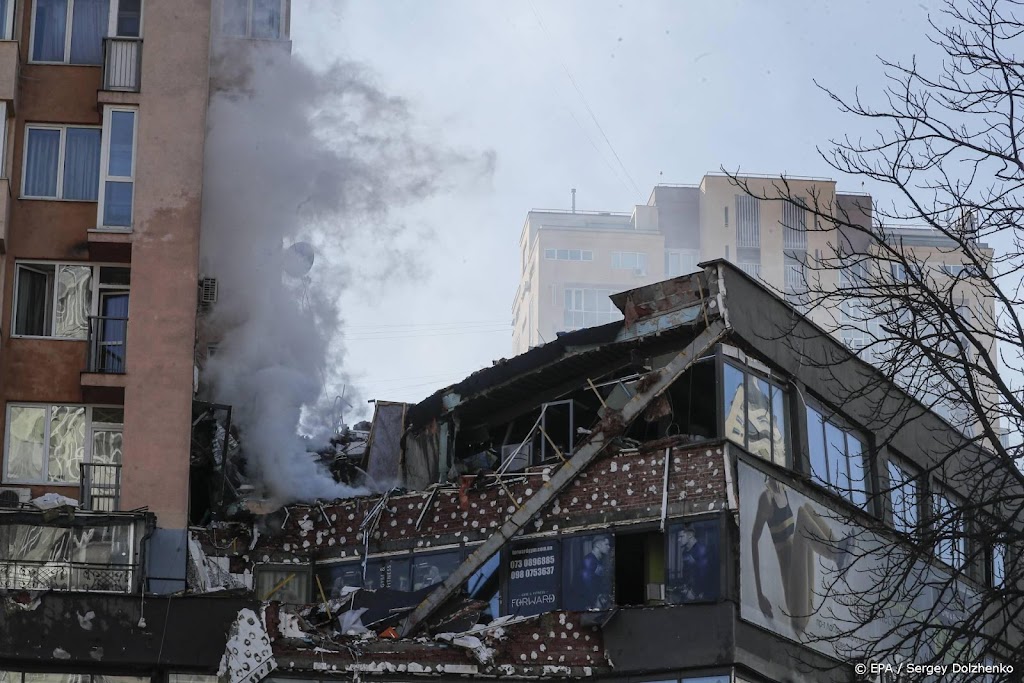 Oekraïne: explosies in Kiev, Russisch offensief gaat door