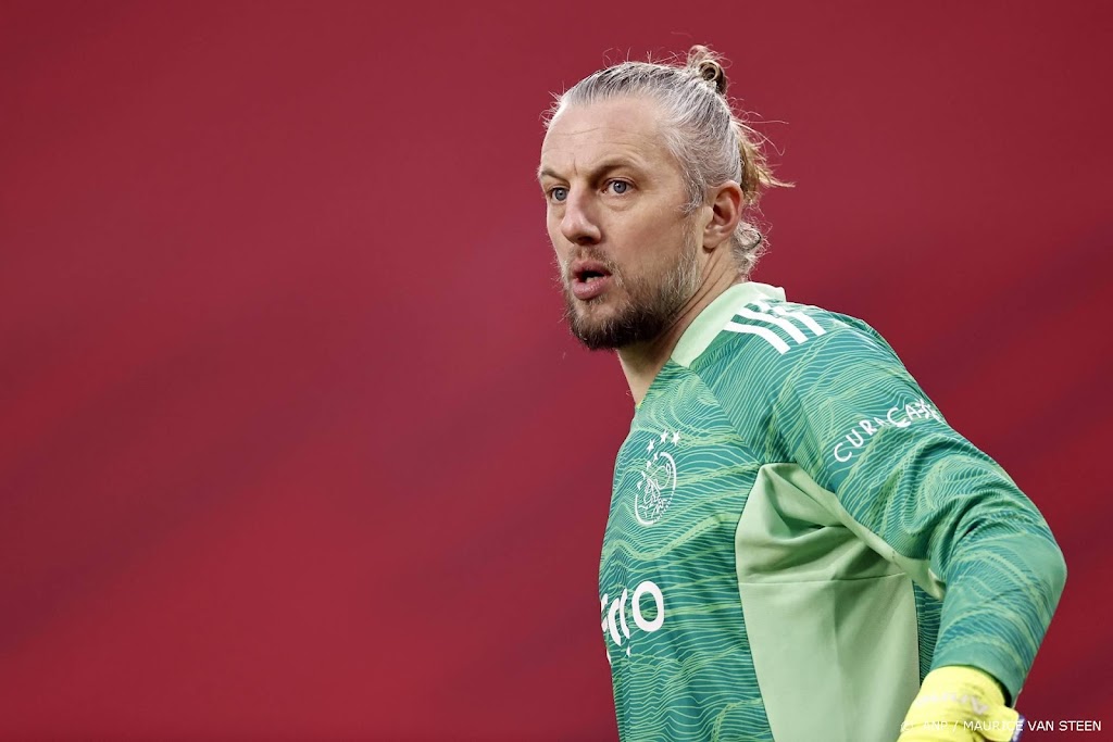 Ajax moet doelman Pasveer zeker 8 weken missen na gebroken vinger
