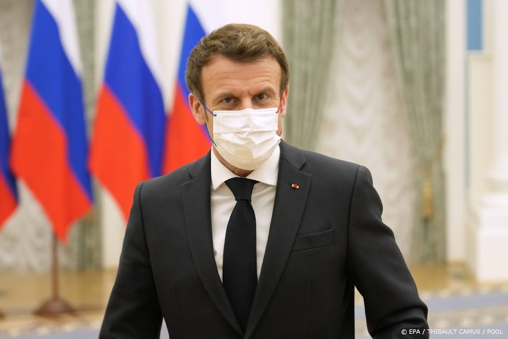 Poetin belooft Macron burgers te ontzien