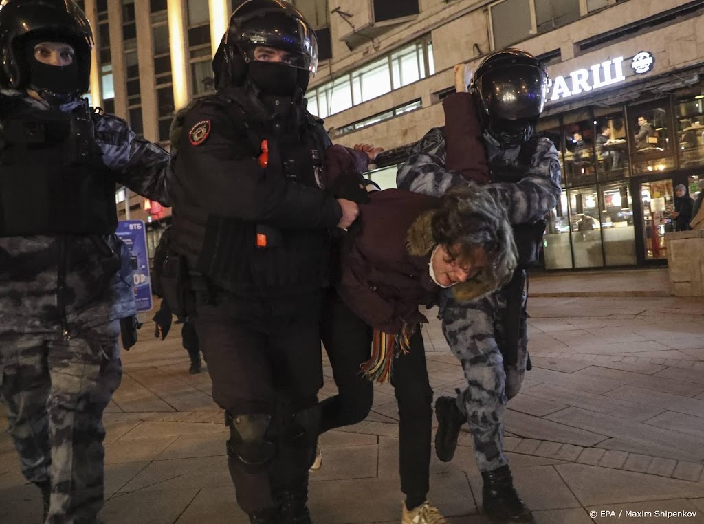 Weer honderden Russische anti-oorlogsbetogers gearresteerd