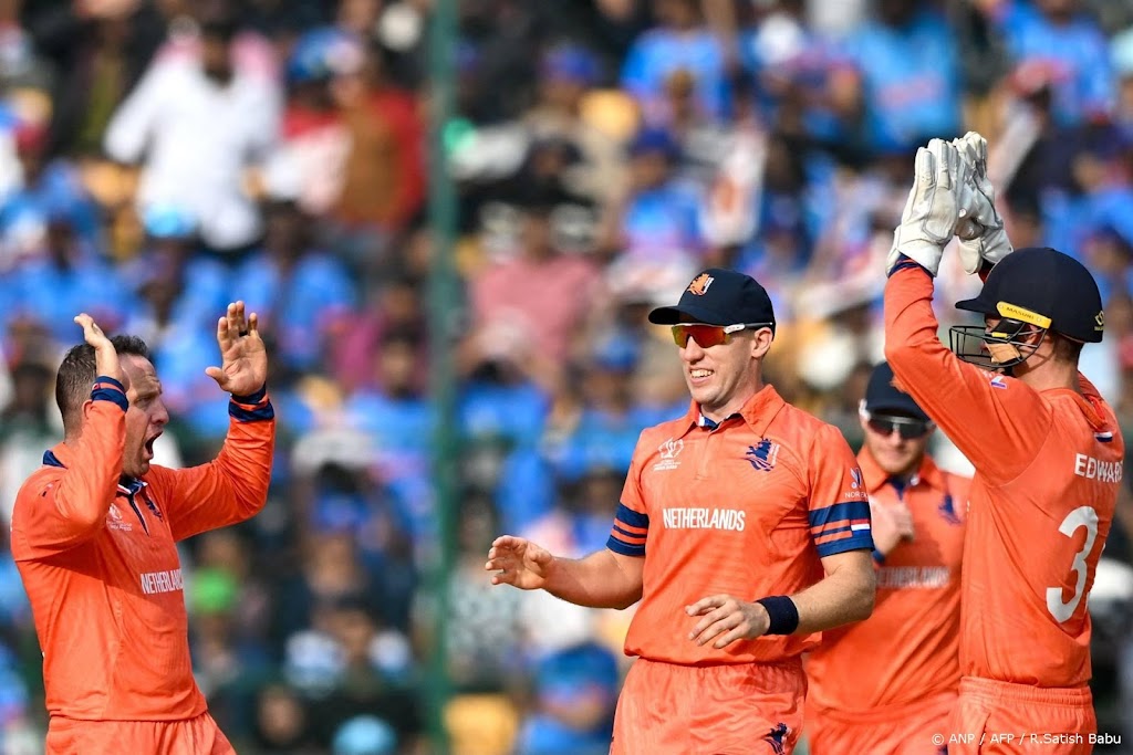 Nederlandse cricketers winnen op laatste bal van Nepal