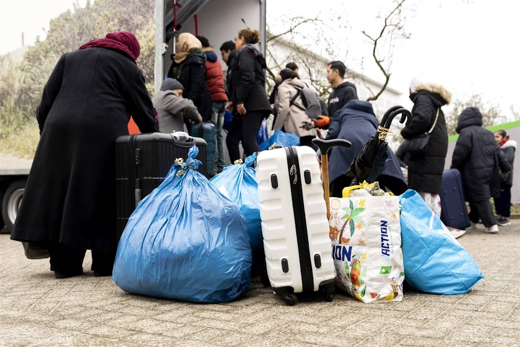 250 asielzoekers aangekomen in tijdelijke opvang hotel Den Bosch