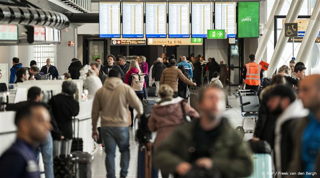 Schiphol experimenteert met digitale paspoortcontrole