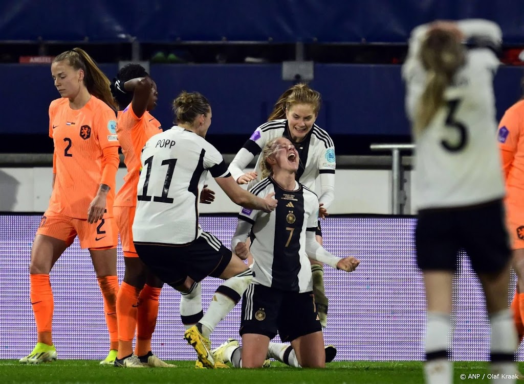 Voetbalsters missen Spelen door thuisnederlaag tegen Duitsland