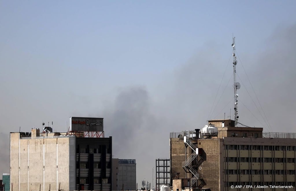 Iraniërs proberen Teheran te ontvluchten om aanvallen