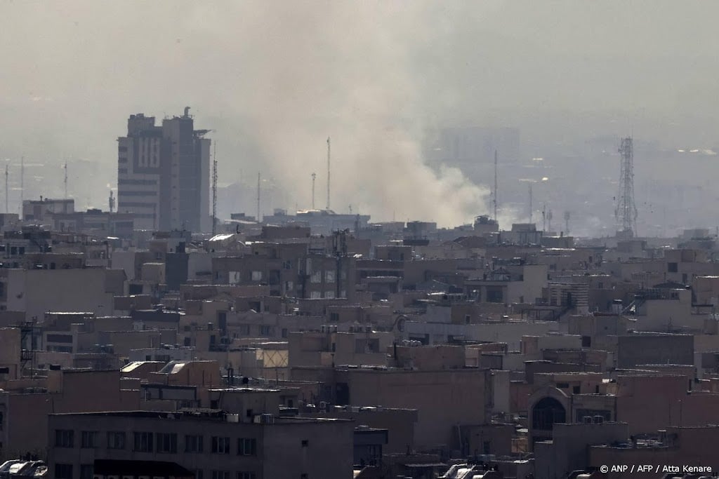 Luchtalarm en explosies in Bahrein, waar Amerikaanse basis is