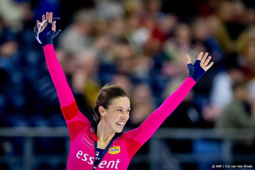 Schaatsster Schulting ruim aan de leiding na eerste dag NK sprint