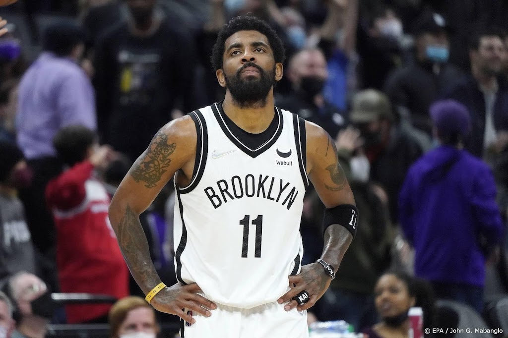 Basketballers Hornets verpesten terugkeer Irving in New York
