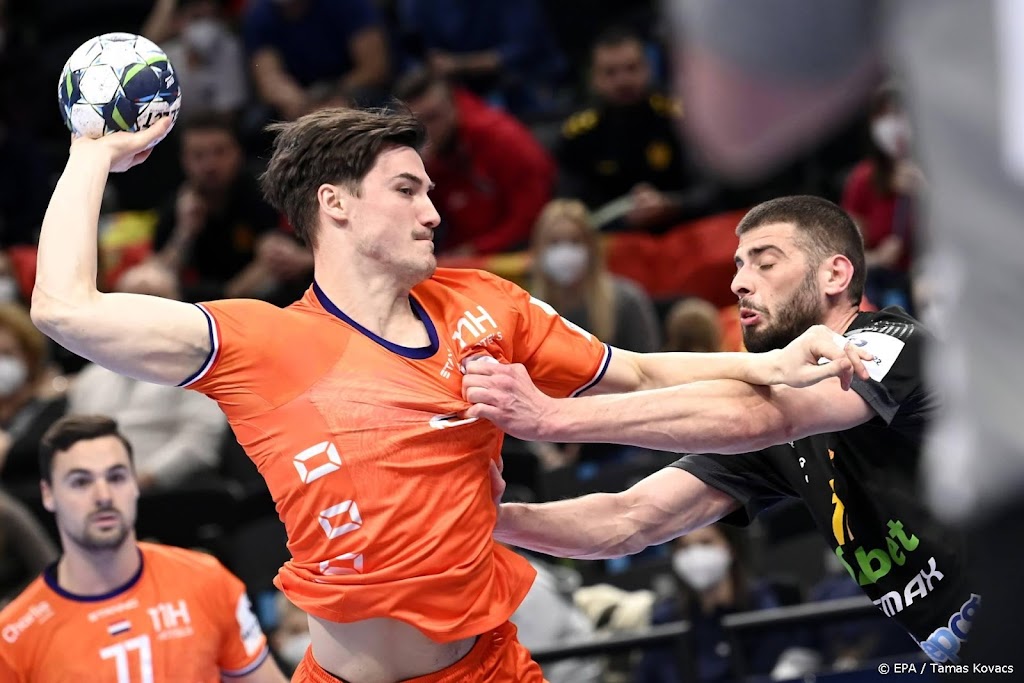 Handballers met Van Leeuwen, Kooij en Bourget in play-off voor WK