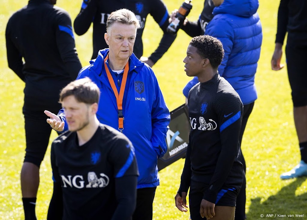 Van Gaal wil tegen Duitsland ook andere spelers aan het werk zien