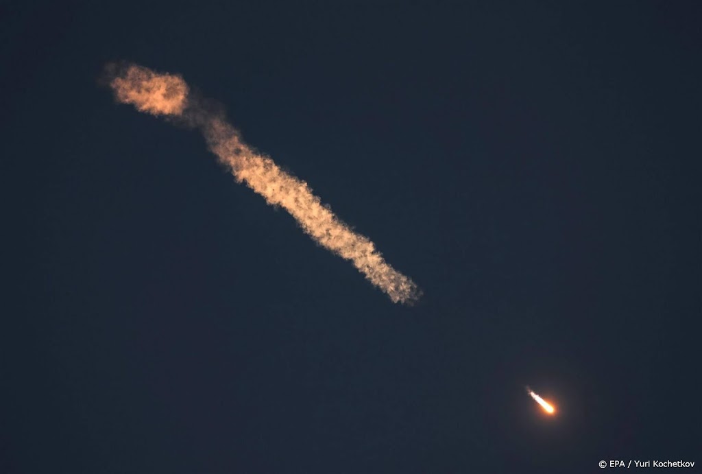 Kapot ruimteschip keert zonder bemanning terug van ISS naar aarde
