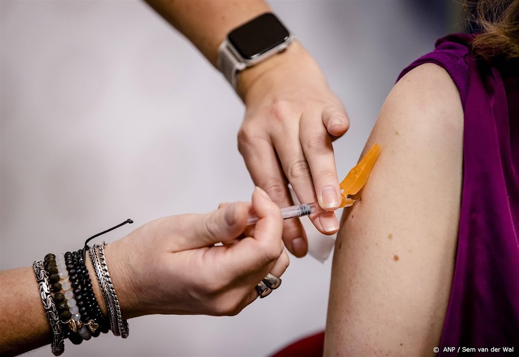 Gezondheidsraad: baas moet sommige werknemers griepprik aanbieden