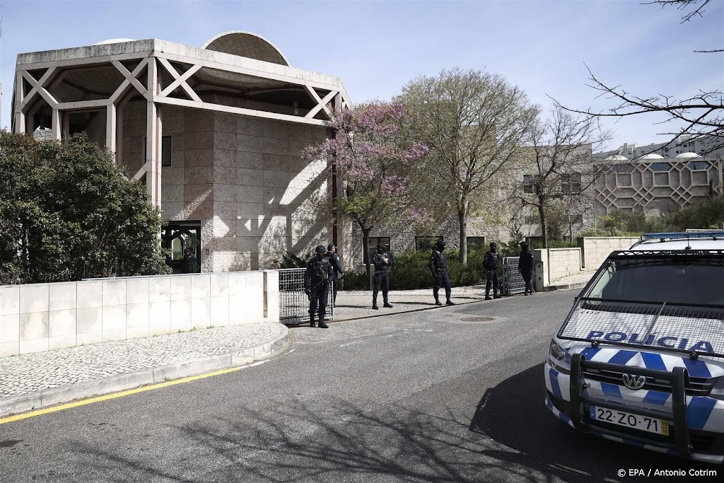  Twee mensen doodgestoken bij islamitisch centrum in Lissabon
