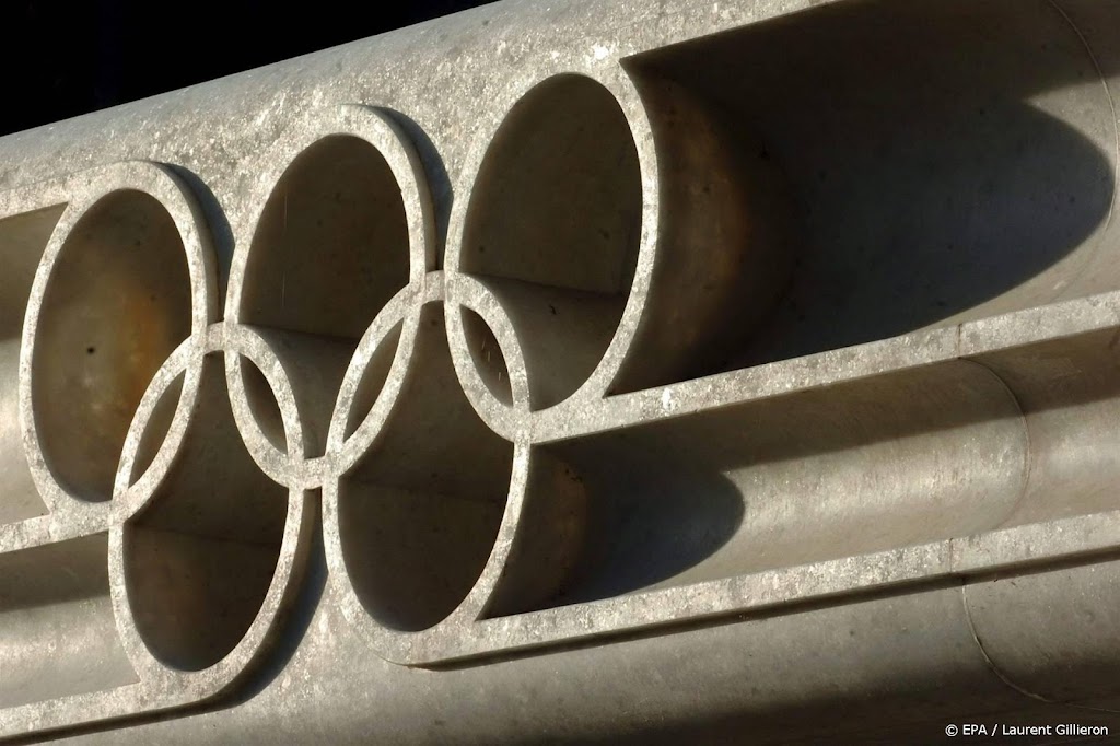 IOC roept sportbonden op om Russen en Belarussen toe te laten