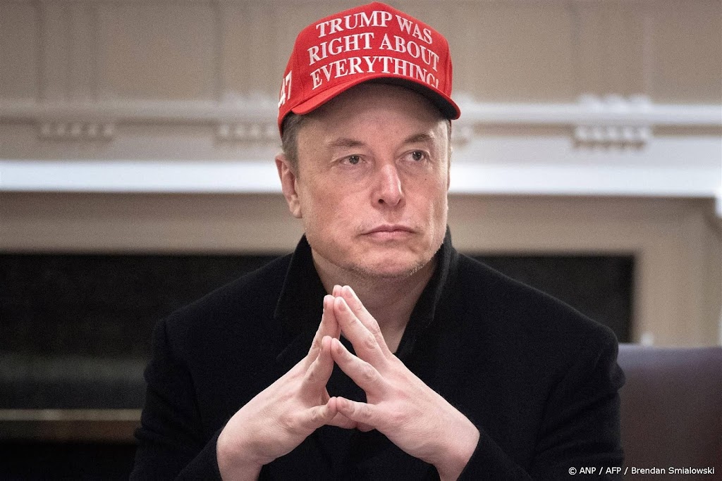 Elon Musk voegt AI-start-up xAI en socialemediaplatform X samen