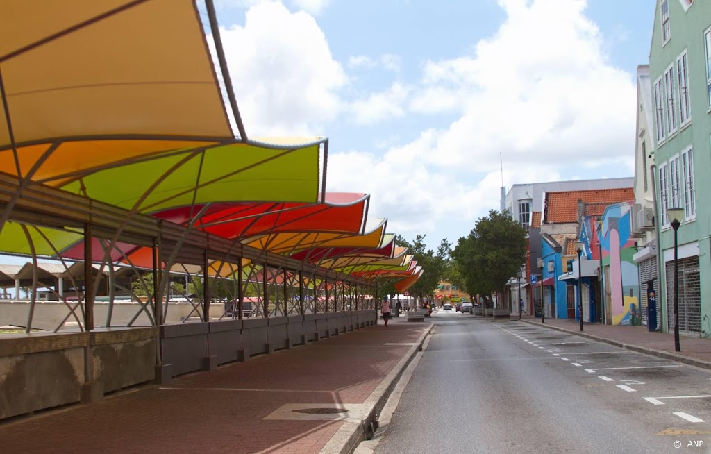 Avondklok op Curaçao met twee weken verlengd