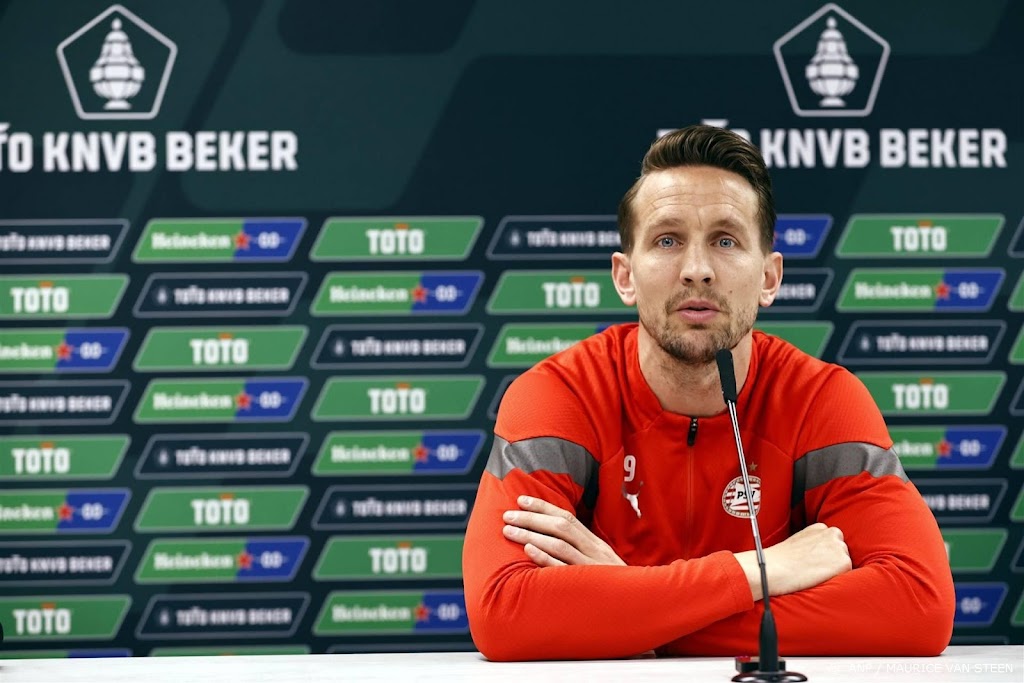 PSV-aanvoerder De Jong ziet KNVB-beker als hoofdprijs