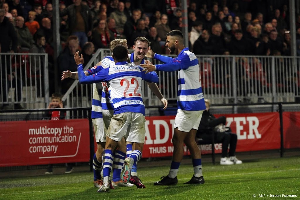 PEC Zwolle wint van FC Dordrecht en blijft koploper