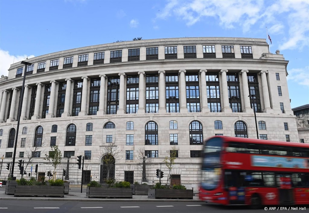 Milieudefensie met 100 aandeelhouders naar Unilever in Londen