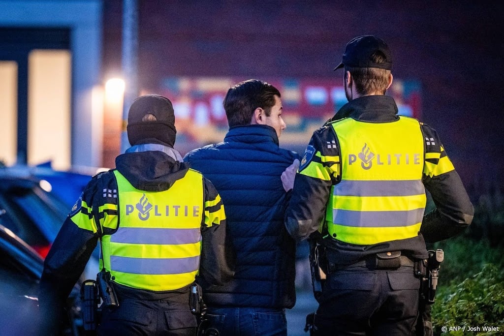 Politie: meerdere personen vernielden gemeentehuis Loosdrecht