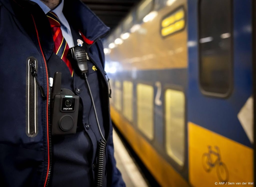 NS waarschuwt voor vieze treinen door Koningsdag