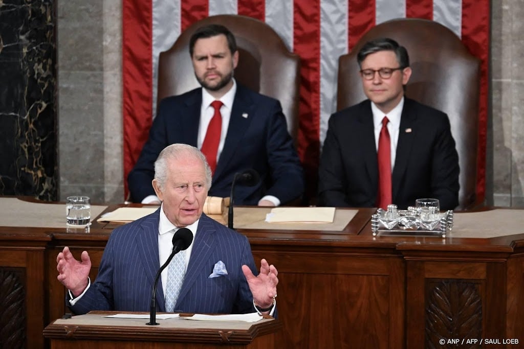 Charles dringt aan op westerse eenheid in toespraak Congres VS