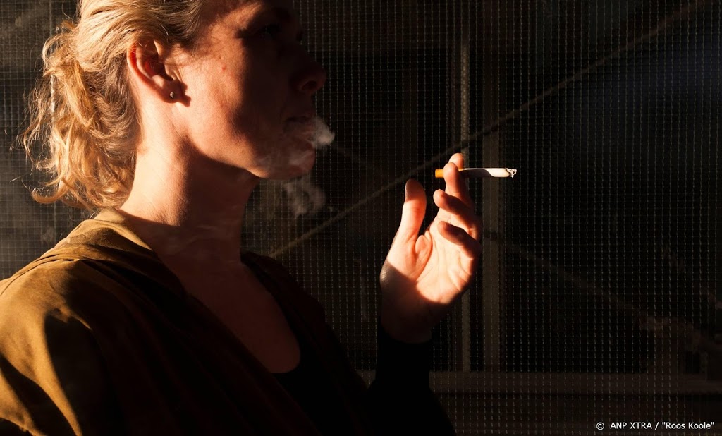 'Jongeren hebben liever seks met niet-rokers'
