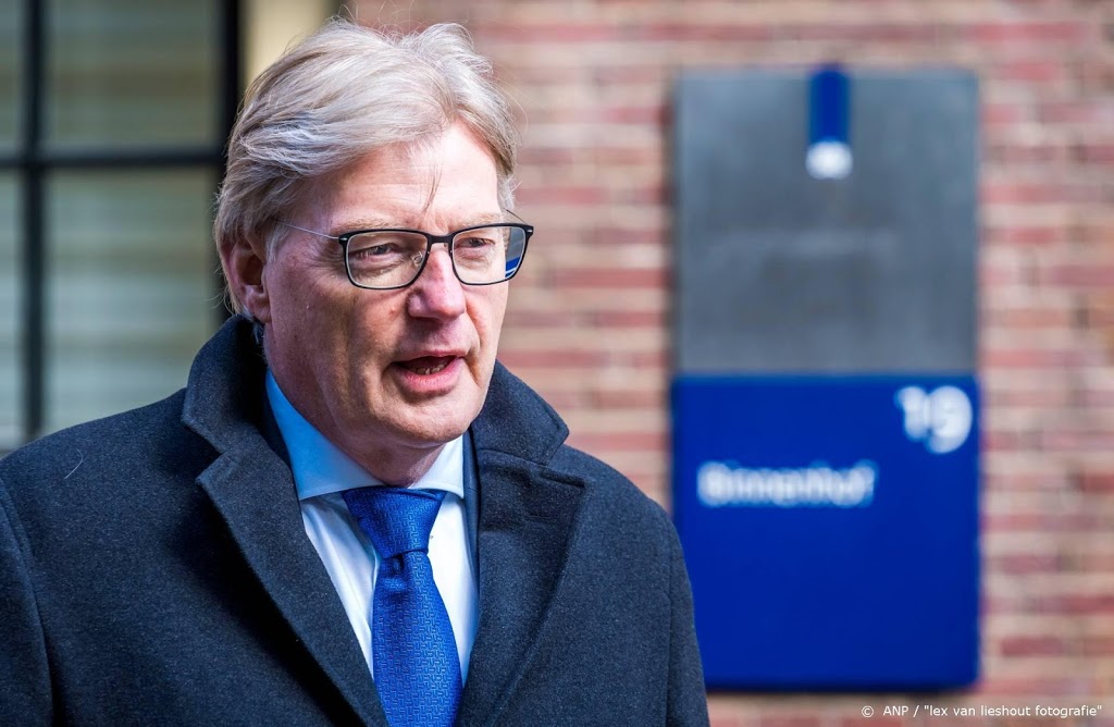 PvdA: invalminister Martin van Rijn moet niet langer blijven