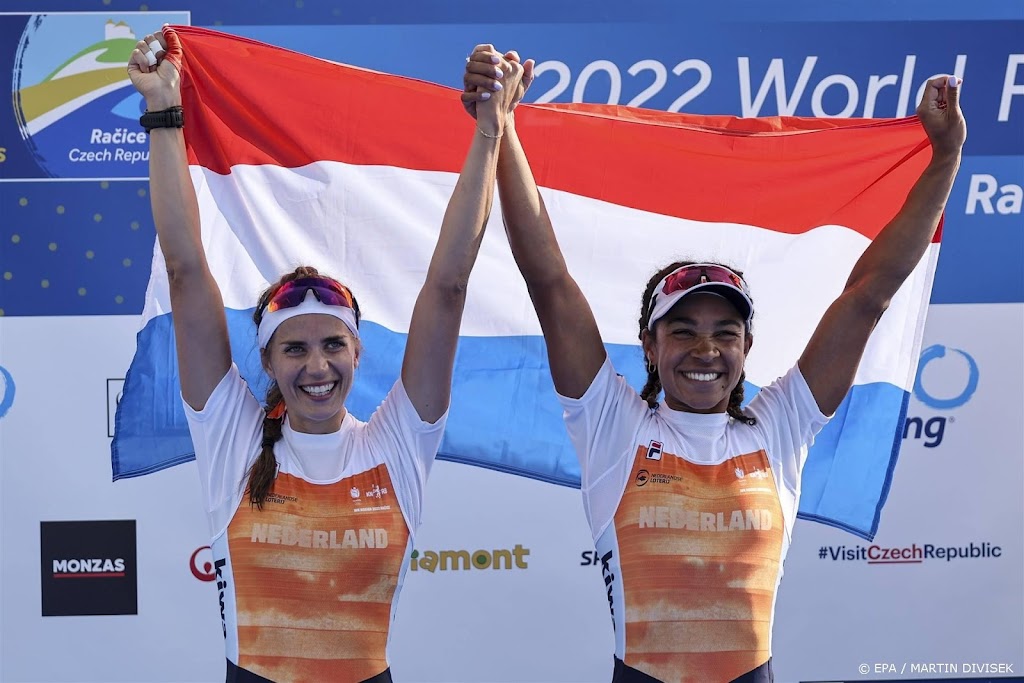 Roeisters De Jong en Youssifou halen op EK brons in dubbeltwee